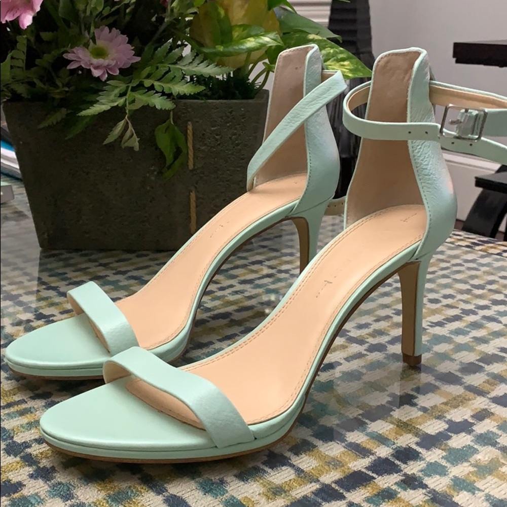 Brand Leather Banana Republic Sandals